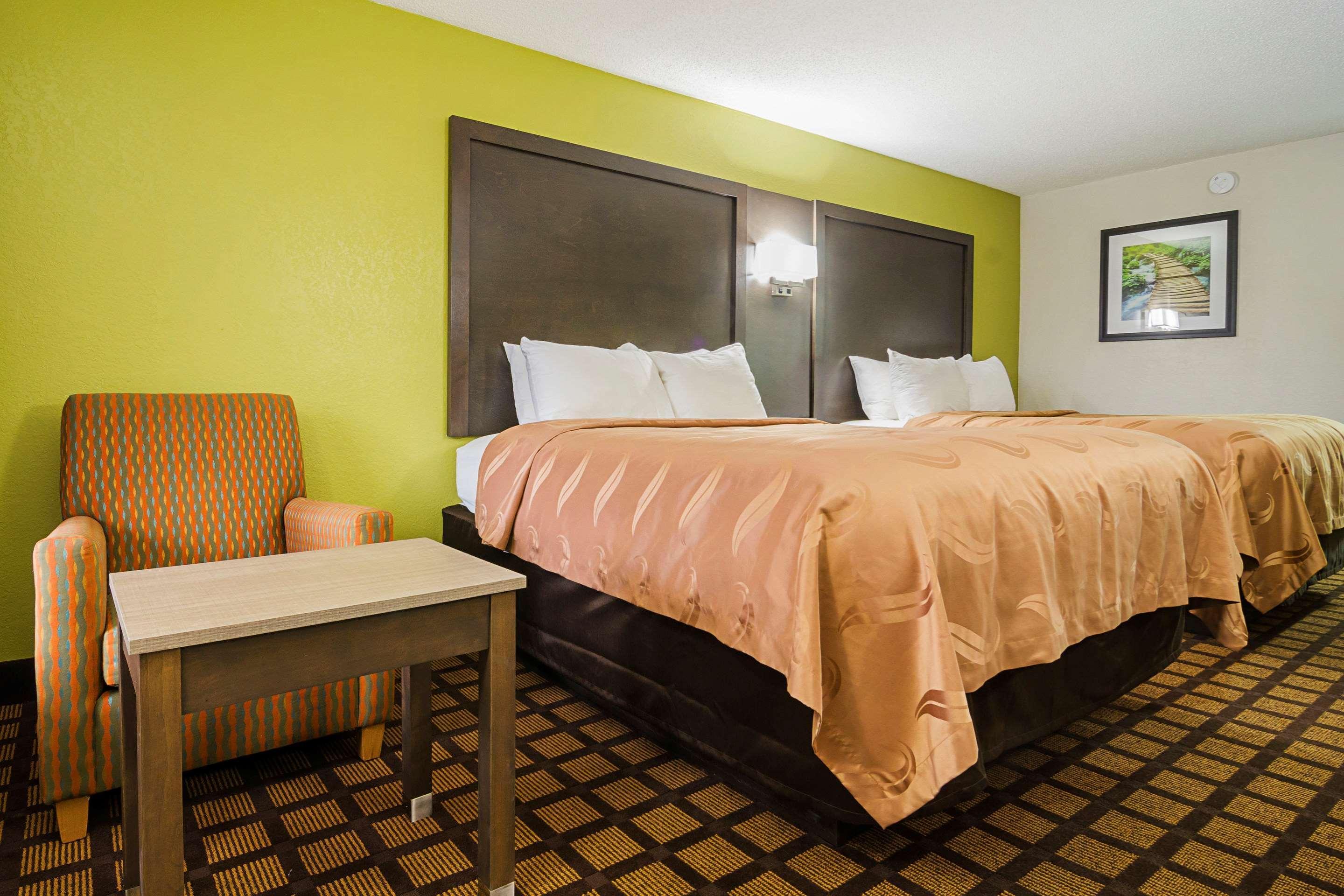 Quality Inn Raeford Esterno foto