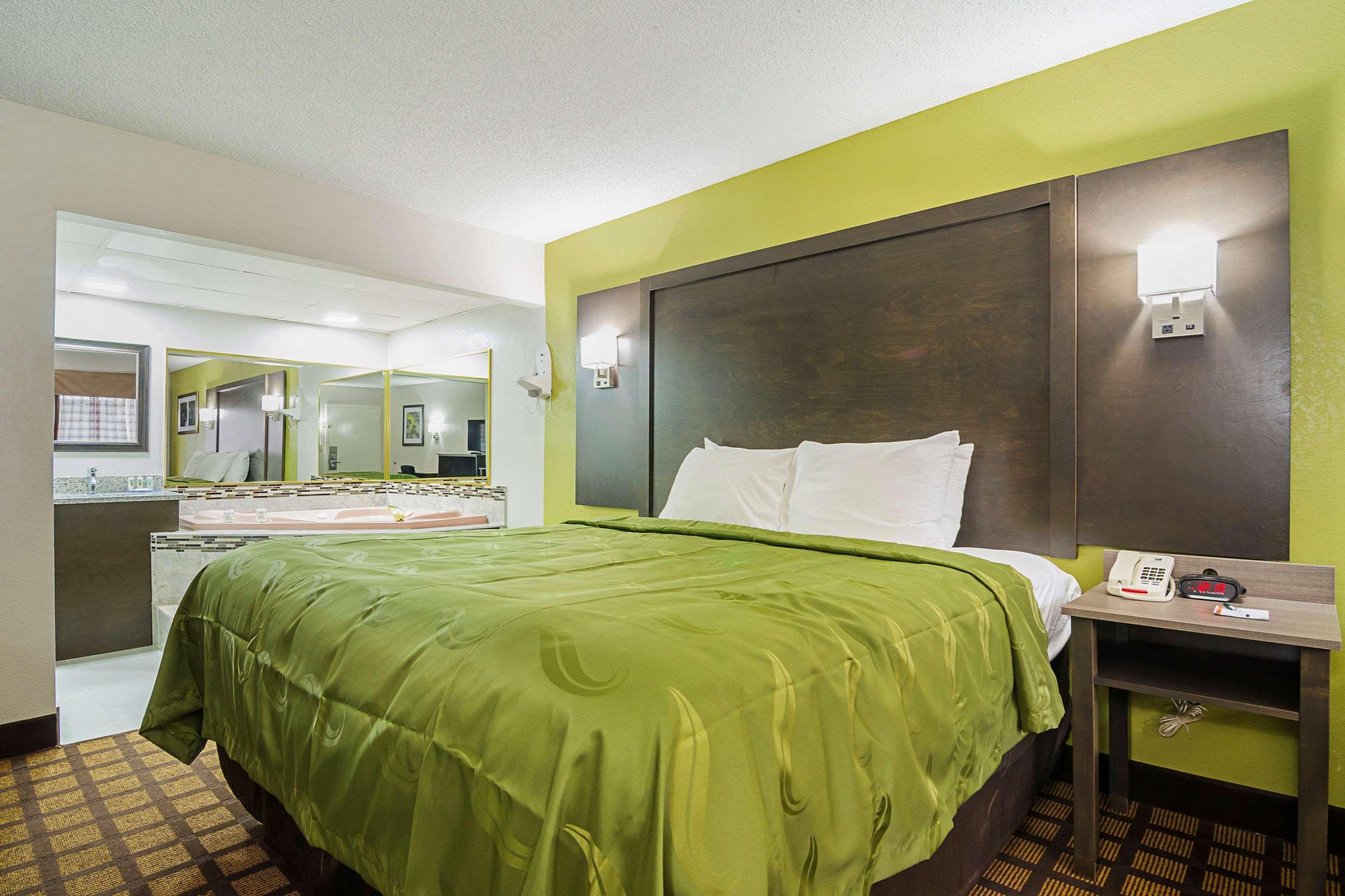Quality Inn Raeford Esterno foto