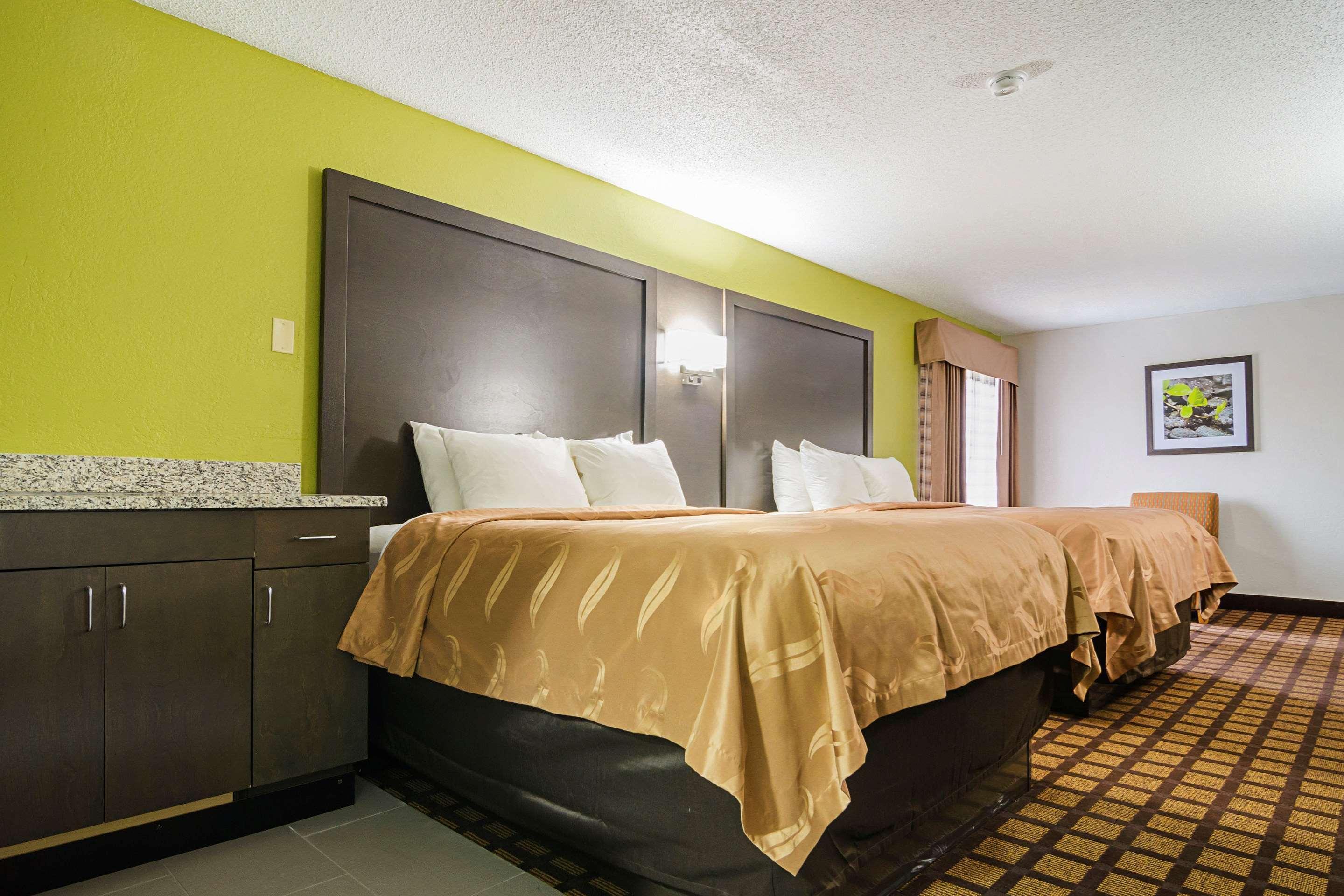 Quality Inn Raeford Esterno foto