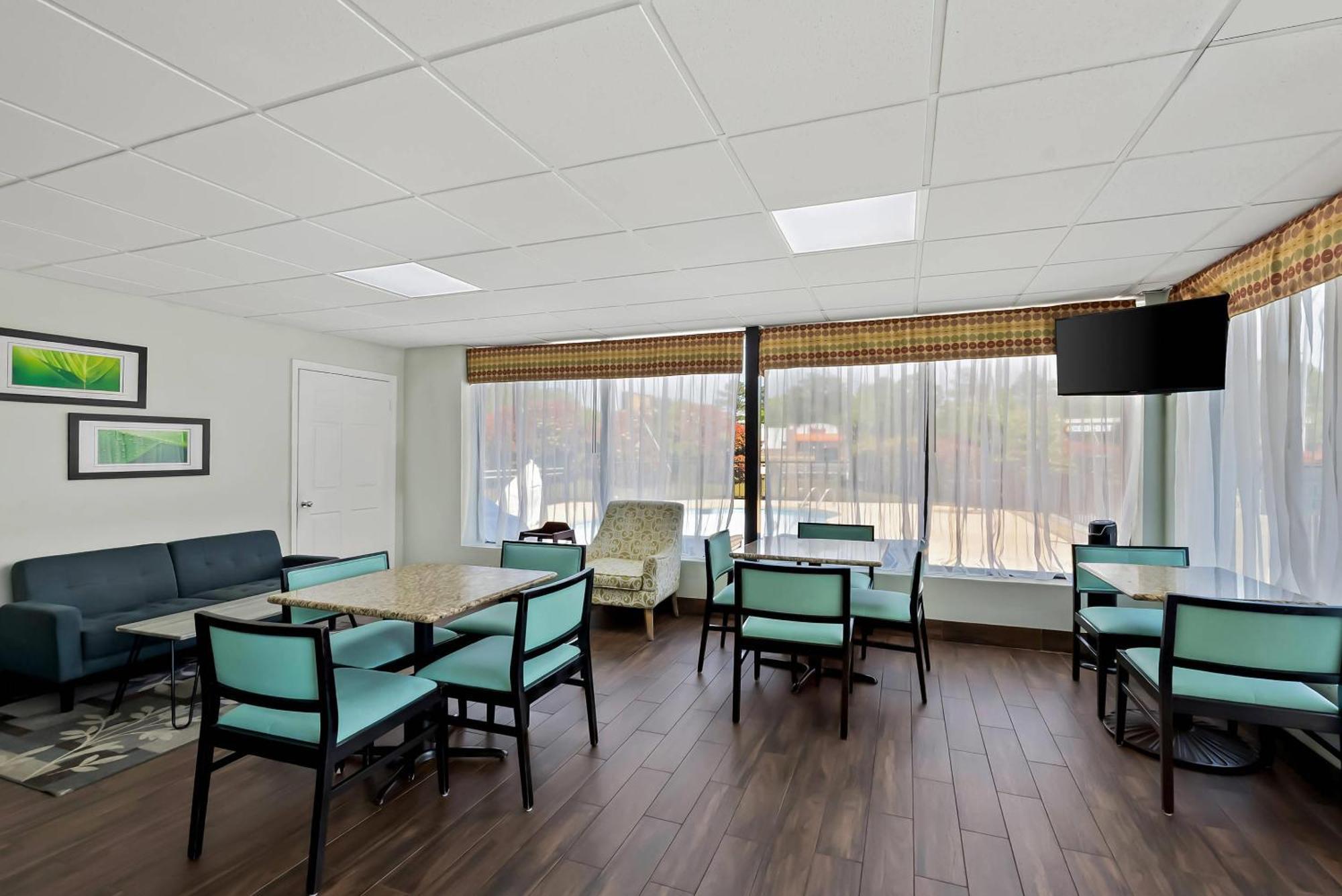 Quality Inn Raeford Esterno foto