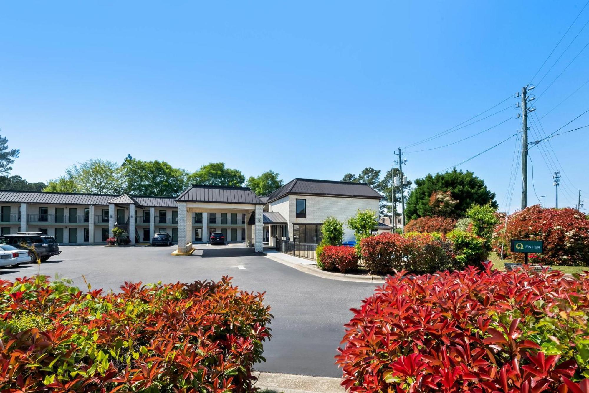 Quality Inn Raeford Esterno foto